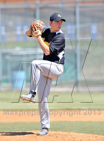 Thumbnail 3 in Cisco vs Bowie (UIL 2A Region 1 Bi-District Playoff) photogallery.