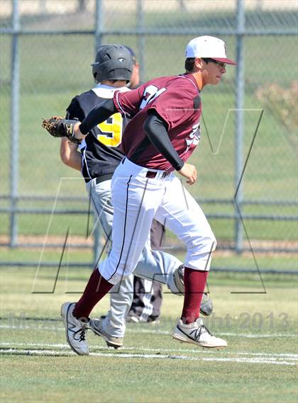 Thumbnail 2 in Cisco vs Bowie (UIL 2A Region 1 Bi-District Playoff) photogallery.