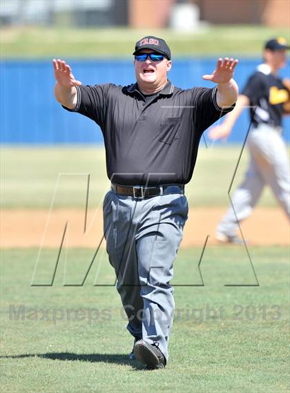 Thumbnail 2 in Cisco vs Bowie (UIL 2A Region 1 Bi-District Playoff) photogallery.