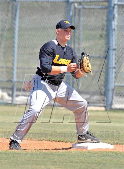 Thumbnail 3 in Cisco vs Bowie (UIL 2A Region 1 Bi-District Playoff) photogallery.
