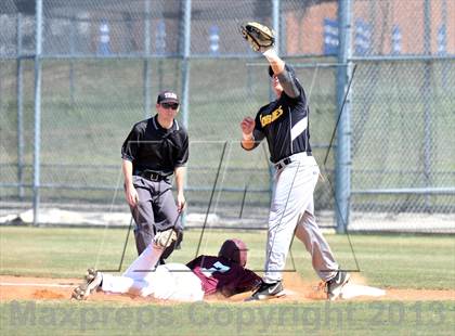Thumbnail 2 in Cisco vs Bowie (UIL 2A Region 1 Bi-District Playoff) photogallery.