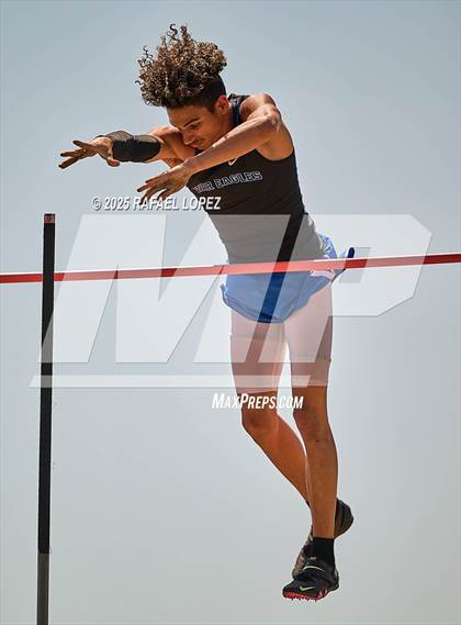 Thumbnail 1 in UIL 6A Track & Field Area 13&14 (Pole Vault) photogallery.