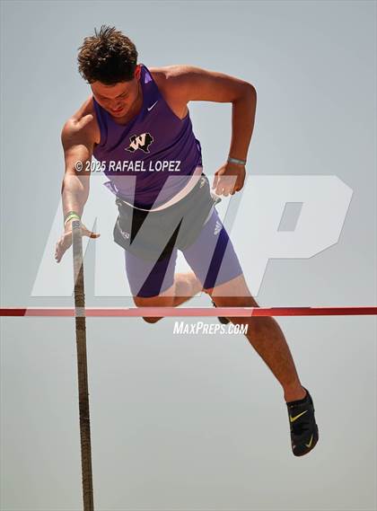 Thumbnail 3 in UIL 6A Track & Field Area 13&14 (Pole Vault) photogallery.