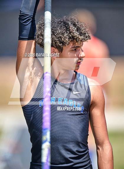 Thumbnail 3 in UIL 6A Track & Field Area 13&14 (Pole Vault) photogallery.