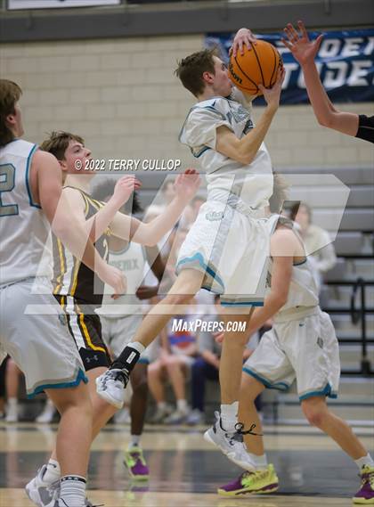Thumbnail 2 in Davis @ Farmington photogallery.