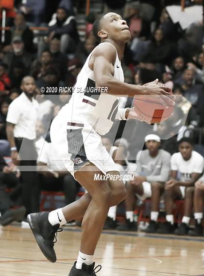 Thumbnail 2 in Alton vs. Cardinal Ritter (King Classic in the City of Champions)  photogallery.