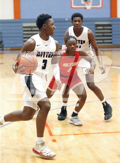 Thumbnail 3 in Alton vs. Cardinal Ritter (King Classic in the City of Champions)  photogallery.