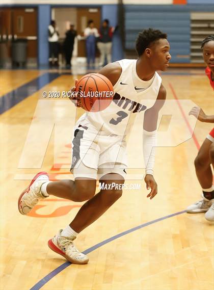 Thumbnail 2 in Alton vs. Cardinal Ritter (King Classic in the City of Champions)  photogallery.