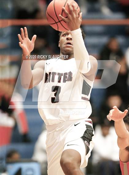 Thumbnail 3 in Alton vs. Cardinal Ritter (King Classic in the City of Champions)  photogallery.