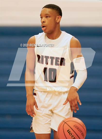 Thumbnail 1 in Alton vs. Cardinal Ritter (King Classic in the City of Champions)  photogallery.