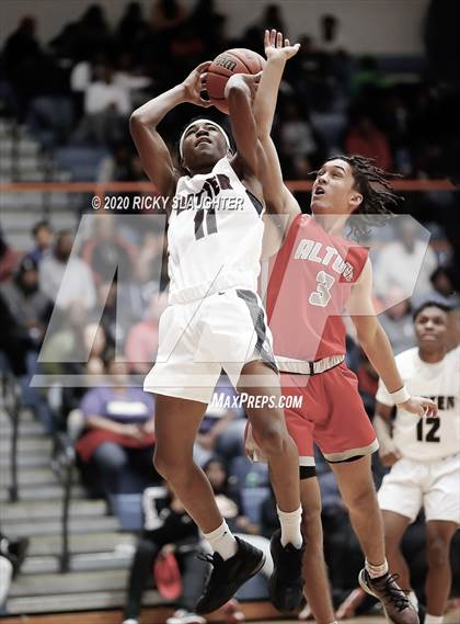 Thumbnail 2 in Alton vs. Cardinal Ritter (King Classic in the City of Champions)  photogallery.