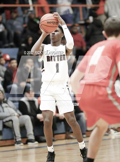 Thumbnail 2 in Alton vs. Cardinal Ritter (King Classic in the City of Champions)  photogallery.