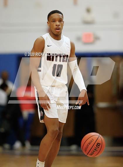 Thumbnail 3 in Alton vs. Cardinal Ritter (King Classic in the City of Champions)  photogallery.