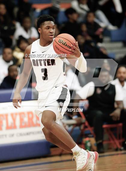 Thumbnail 2 in Alton vs. Cardinal Ritter (King Classic in the City of Champions)  photogallery.