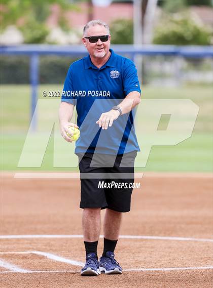 Thumbnail 3 in Arvin vs. Nipomo (CIF CS Division VI Championship) photogallery.