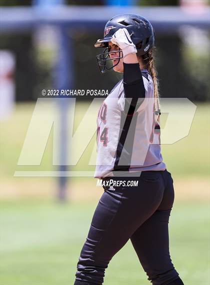 Thumbnail 1 in Arvin vs. Nipomo (CIF CS Division VI Championship) photogallery.