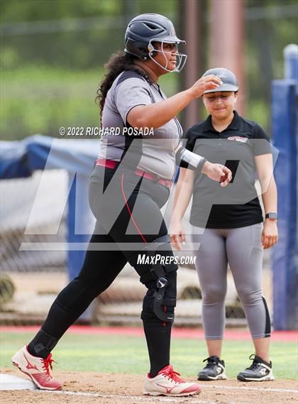 Thumbnail 2 in Arvin vs. Nipomo (CIF CS Division VI Championship) photogallery.