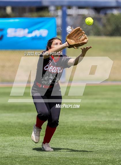 Thumbnail 3 in Arvin vs. Nipomo (CIF CS Division VI Championship) photogallery.