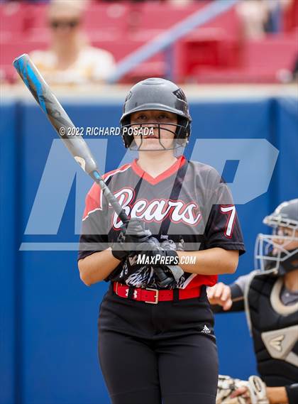 Thumbnail 1 in Arvin vs. Nipomo (CIF CS Division VI Championship) photogallery.