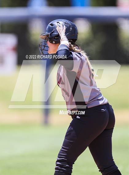 Thumbnail 3 in Arvin vs. Nipomo (CIF CS Division VI Championship) photogallery.