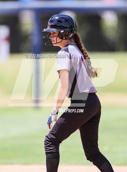 Thumbnail 3 in Arvin vs. Nipomo (CIF CS Division VI Championship) photogallery.