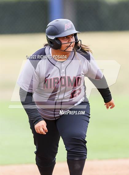 Thumbnail 1 in Arvin vs. Nipomo (CIF CS Division VI Championship) photogallery.