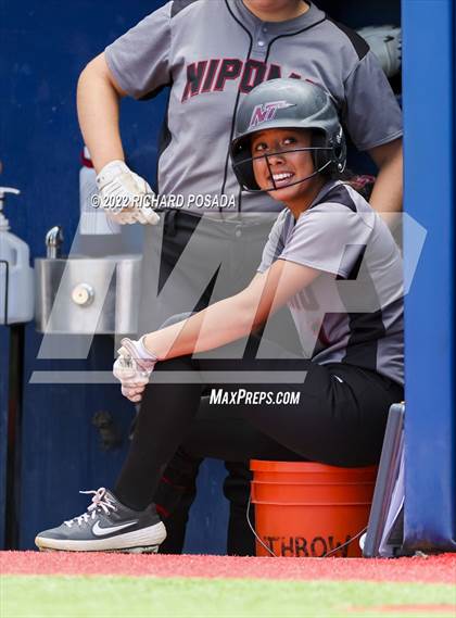 Thumbnail 2 in Arvin vs. Nipomo (CIF CS Division VI Championship) photogallery.