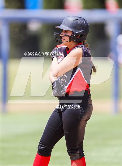 Thumbnail 3 in Arvin vs. Nipomo (CIF CS Division VI Championship) photogallery.