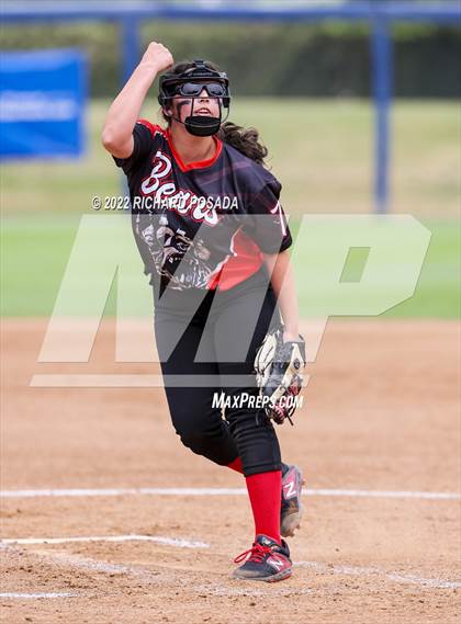 Thumbnail 1 in Arvin vs. Nipomo (CIF CS Division VI Championship) photogallery.