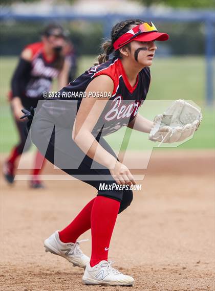 Thumbnail 1 in Arvin vs. Nipomo (CIF CS Division VI Championship) photogallery.