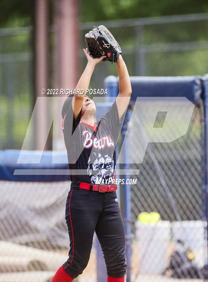 Thumbnail 1 in Arvin vs. Nipomo (CIF CS Division VI Championship) photogallery.