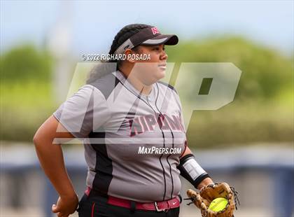 Thumbnail 3 in Arvin vs. Nipomo (CIF CS Division VI Championship) photogallery.