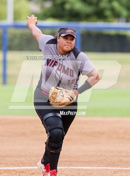 Thumbnail 2 in Arvin vs. Nipomo (CIF CS Division VI Championship) photogallery.