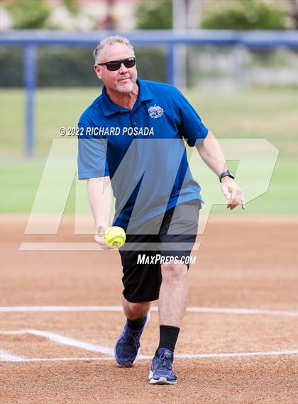Thumbnail 1 in Arvin vs. Nipomo (CIF CS Division VI Championship) photogallery.