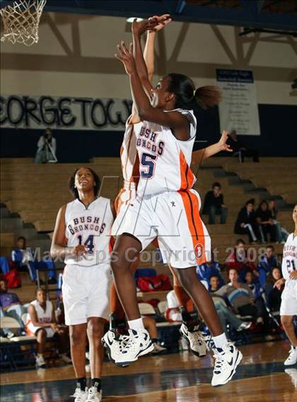 Thumbnail 2 in Bush vs. Alice (Georgetown Jack Frost Invitational) photogallery.