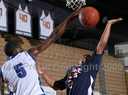 Thumbnail 3 in Pacific Hills vs. Windward (CIF SoCal D5 Final) photogallery.
