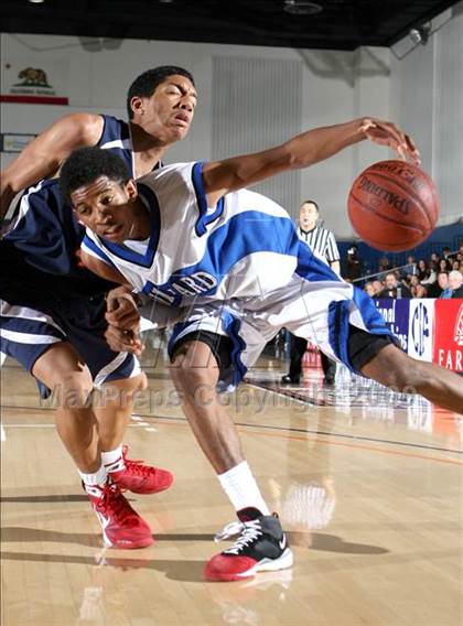 Thumbnail 2 in Pacific Hills vs. Windward (CIF SoCal D5 Final) photogallery.