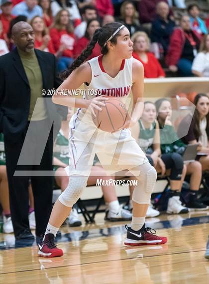 Thumbnail 2 in Incarnate Word @ Antonian Prep photogallery.