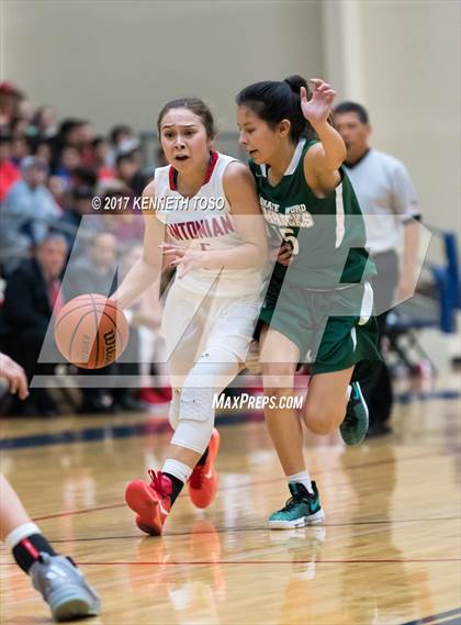 Thumbnail 1 in Incarnate Word @ Antonian Prep photogallery.