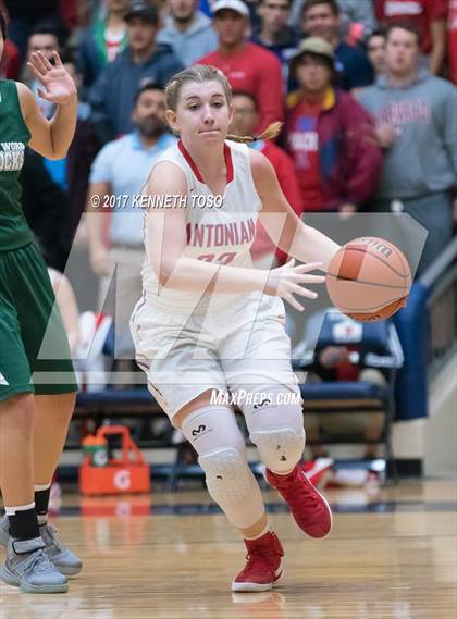 Thumbnail 1 in Incarnate Word @ Antonian Prep photogallery.
