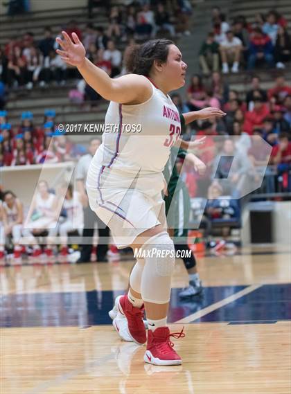 Thumbnail 1 in Incarnate Word @ Antonian Prep photogallery.