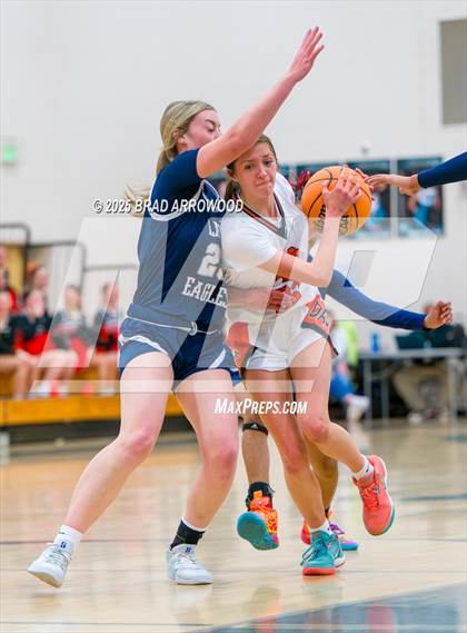 Thumbnail 1 in East Forsyth vs Davie photogallery.