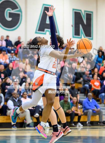 Thumbnail 1 in East Forsyth vs Davie photogallery.