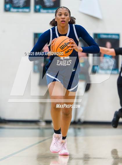 Thumbnail 2 in East Forsyth vs Davie photogallery.