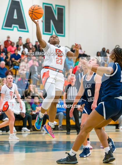 Thumbnail 3 in East Forsyth vs Davie photogallery.