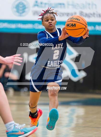 Thumbnail 2 in East Forsyth vs Davie photogallery.