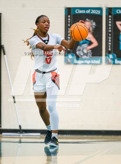 Thumbnail 1 in East Forsyth vs Davie photogallery.