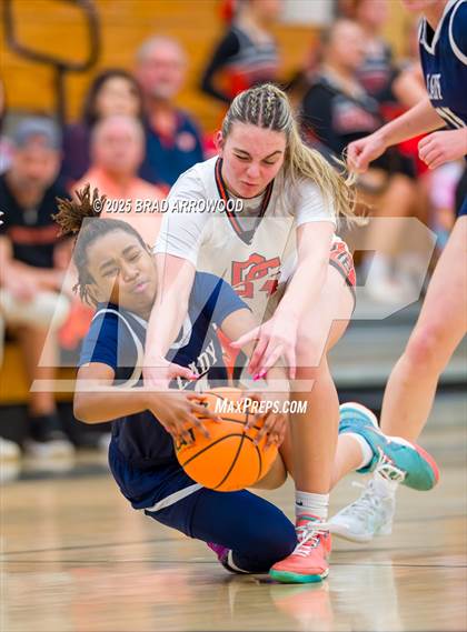 Thumbnail 2 in East Forsyth vs Davie photogallery.