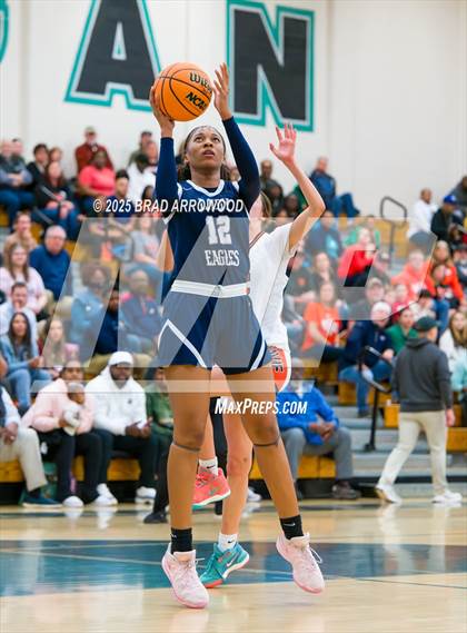 Thumbnail 1 in East Forsyth vs Davie photogallery.