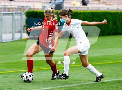 Thumbnail 2 in Mayfield vs Polytechnic photogallery.